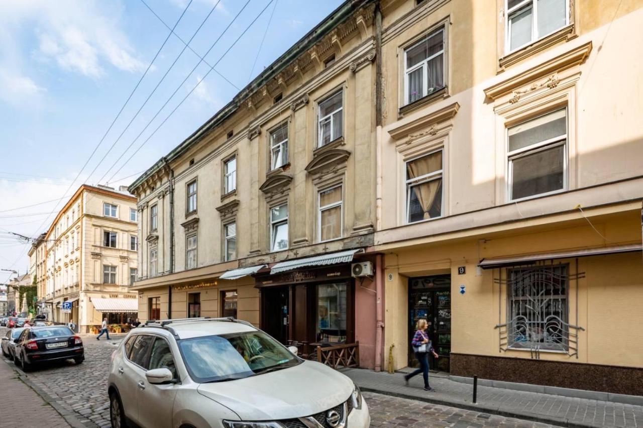 Братів Рогатинців 9/1 Лвив Екстериор снимка